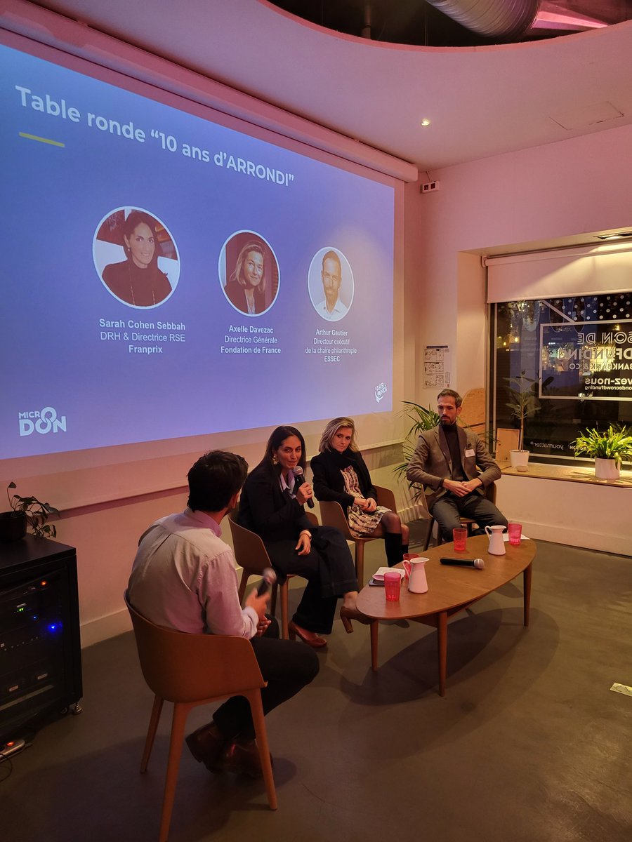 Nos invités, Sarah Cohen Sabbah DRH de <a href="/franprix/">Franprix</a>, Axelle Davezac Dir générale de la <a href="/Fondationfrance/">Fondation de France</a> et Arthur Gautier, Dir exécutif de la chaire philanthropie de l'ESSEC, apportent leurs témoignages, quels apports pour les parties prenantes ?