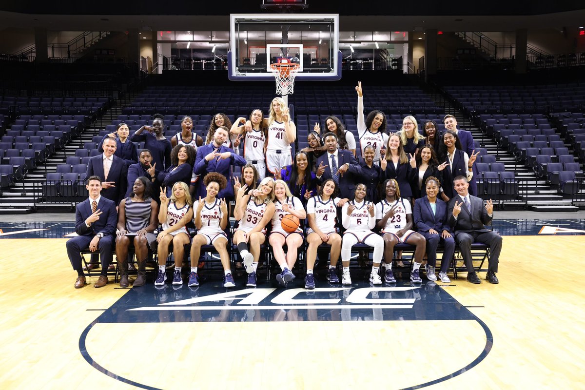 CoachMox_Amaka's tweet photo. Wahoo Nation 🗣️IT’S GAME DAYYYYYY‼️ I can’t wait to kick off our journey with this squad right here! Great players & great staff…I love our FAMILY🧡💙!
We need y’all to show up & show out at 7pm @JPJArena vs. UMES! See you there! #NewSeason #NewGoals #SameGRIND #GNSL 😤🙌🏾👩🏾🍳🍽️ https://t.co/5w7QY1uFLv