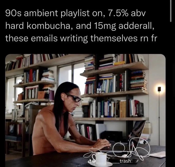 Goodmorning stinkies https://t.co/J5iPQbYbC4