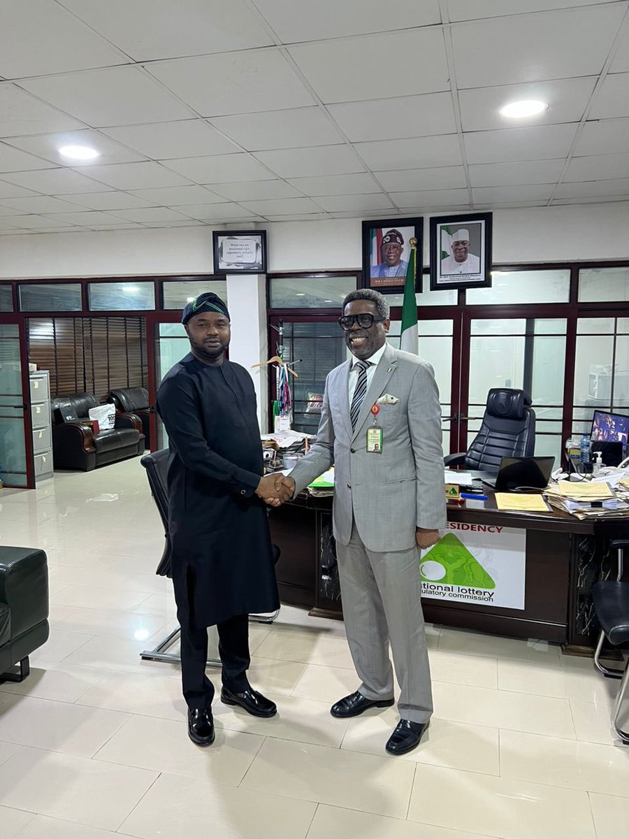 I had the pleasure of receiving the chairman of @FIRSNigeria Mr  zacch Adedeji at my office in Abuja

It was such a progressive discussion as we delved into how both agencies can work together in the overall interest of Nigeria.