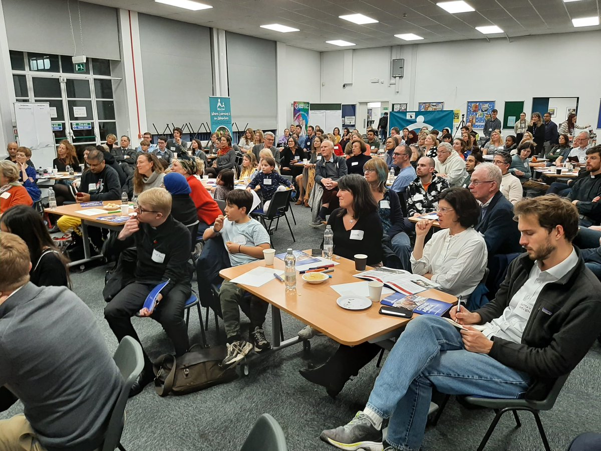 We're overjoyed to be building power with our sister city organisation @CambridgeCitiz4. 130 Cambridge citizens at their pre founding assembly with over 12 organisations! One day @peterboroughcuk and @CambridgeCitiz4 will be one! 🎉