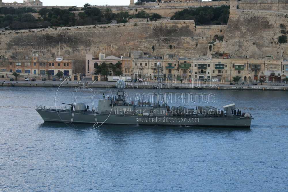 Shipguru's tweet image. #Bundesmarine (#GermanNavy) #GepardClass #Fastattackcraft #P6122 #FGS_PUMA  #entering #grandharbourmalta - 04.11.2007 - maltashipphotos.com - NO PHOTOS can be used or manipulated without our permission @bundeswehrInfo @WarshipCam @WarshipPorn @WarshipsIFR @warshipworld
