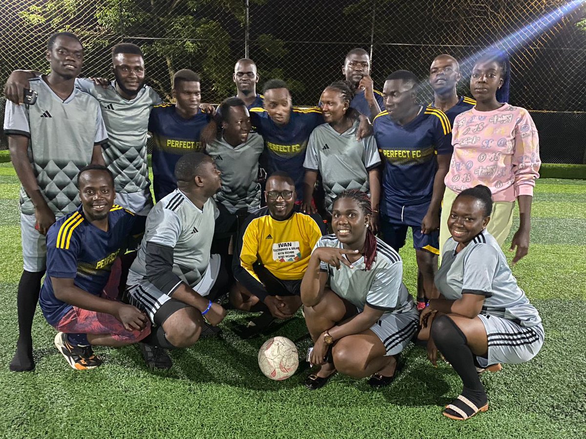 RCTmakindyeWest's tweet image. Isn't Rotaract fun? 

#Createhope 
#RctMakindyeWest 
#HonchosPRTeam