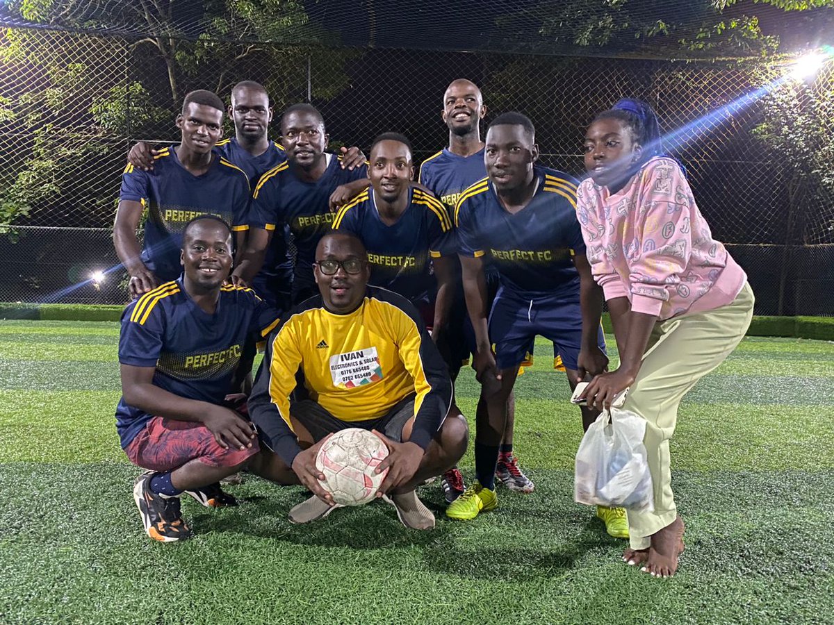 RCTmakindyeWest's tweet image. Isn't Rotaract fun? 

#Createhope 
#RctMakindyeWest 
#HonchosPRTeam