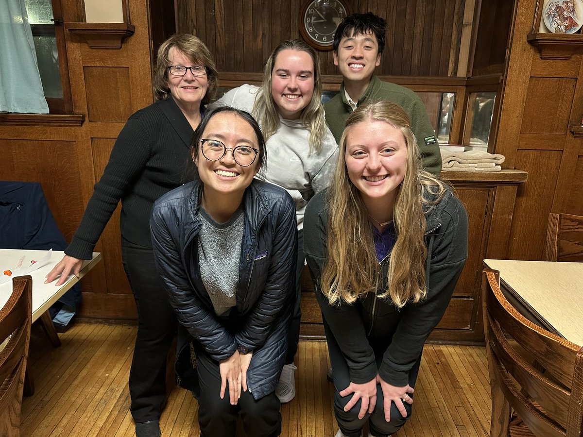 Monday night collaboration at Dorothy Day House in #rochmn @olmstedcounty with @MayoClinicSOM medical students and @winonastateu nursing students