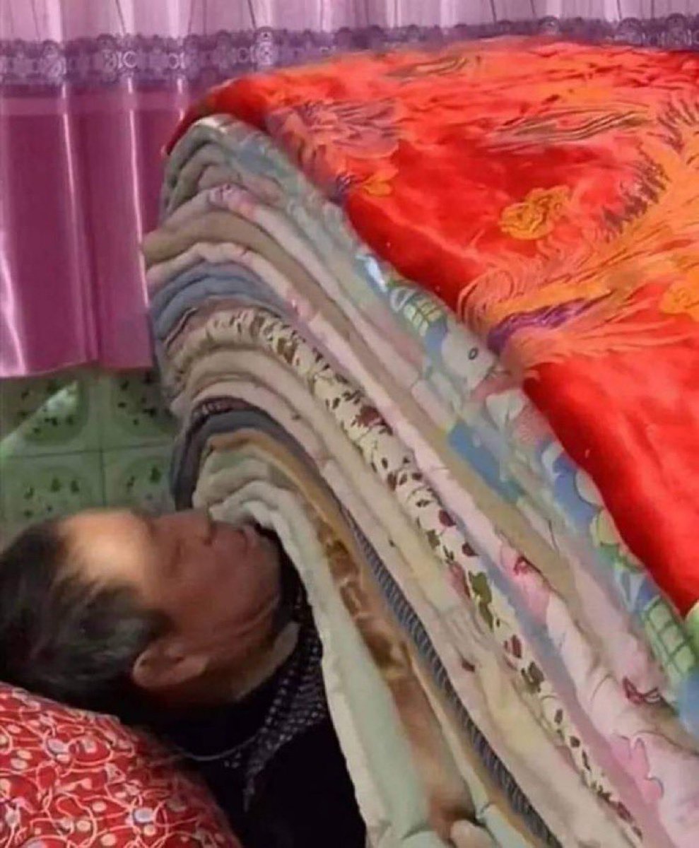 När man bor i en hyreslägenhet i Sverige under vintern: