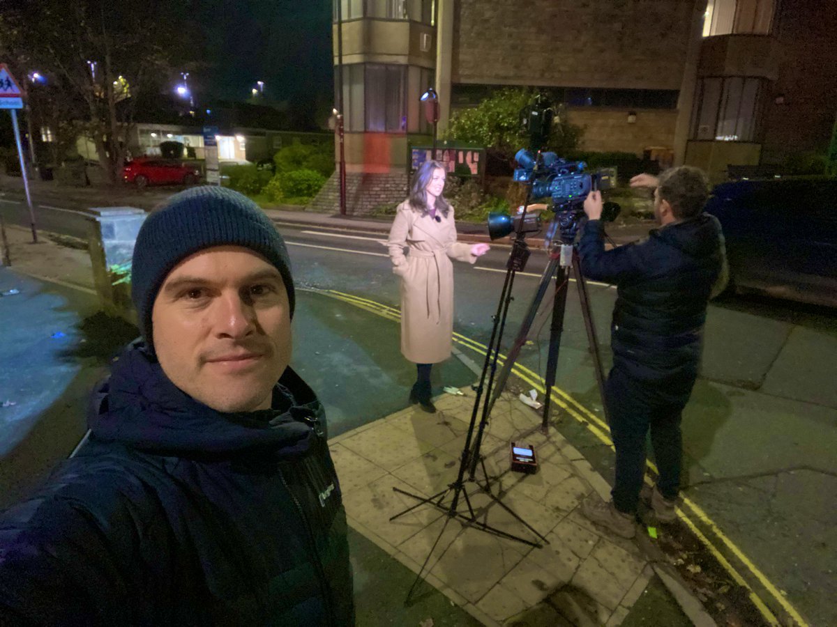 Team Leeds (Horsforth) getting ready to go live for @itvnews @KellyForan reporting Andy Dick on camera and me hot footing it over to help from our edit van.