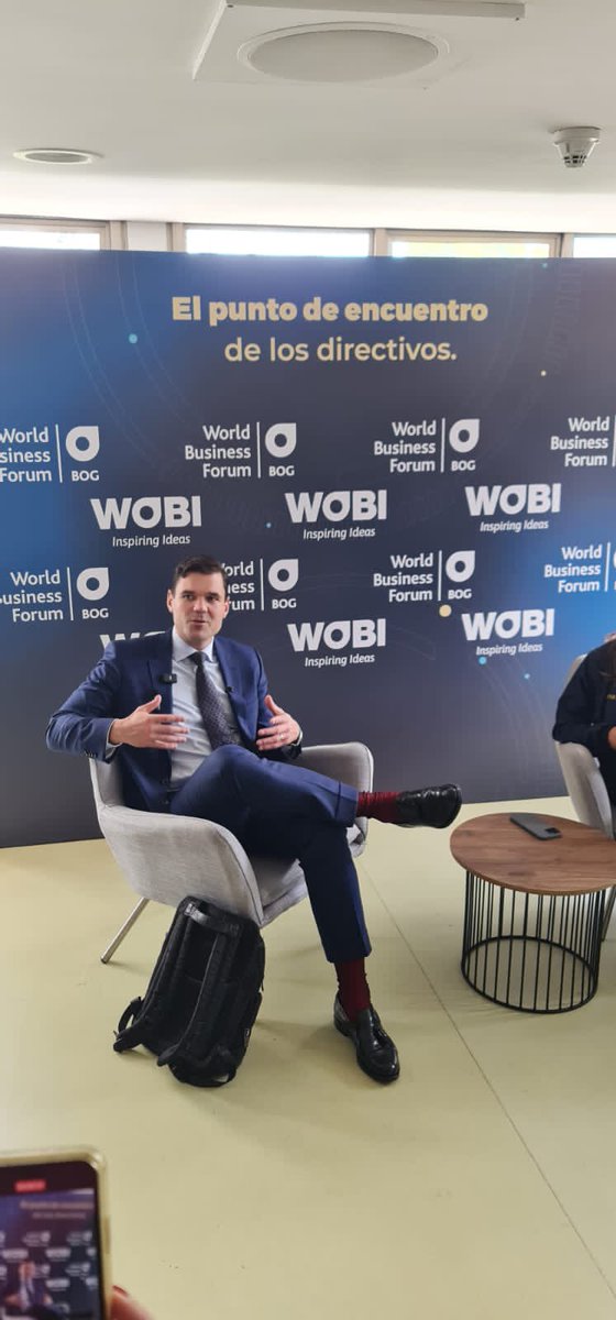 BluRadioCo's tweet photo. Así avanza el World Business Forum Bogotá, un evento clave para líderes empresariales #WBFBOG https://t.co/iAcwKLRkhO
