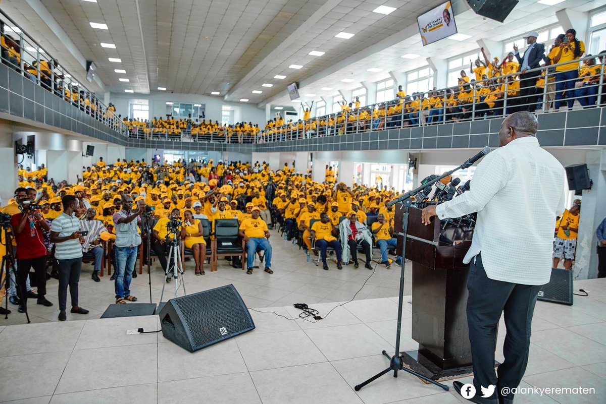 AlanKyerematen's tweet photo. I would like to express my heartfelt gratitude to all Ghanaians who've joined the Movement For Change @movement4chan

I want to especially thank the amazing volunteers in Greater Accra who attended today's Orientation and Onboarding session! Your energy and dedication are truly commendable. 

Let's keep the fire burning! Spread the word and encourage others, especially Ghanaian youth, to join us in shaping a brighter future for Ghana.

#VolunteersForChange #MovementForChange #ghanawillriseagain