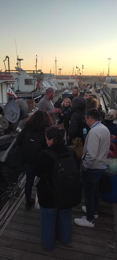 PepArcos's tweet image. We enjoyed a nice visit to fishermen collaborating with #lifepanpuffinus during project meeting in Blanes, with @SEO_BirdLife @MaltaSeabirds @ornithologiki @LPOFrance @spea_birdlife @agriculturacat @ofypeka and DFA-Malta
