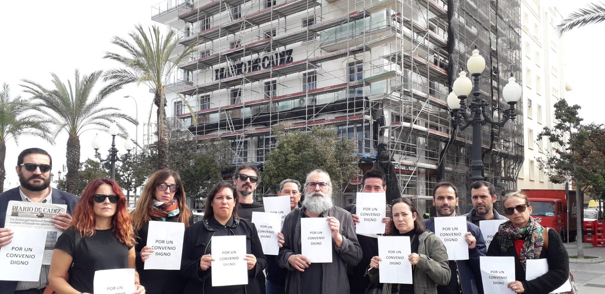 Otro #MiércolesNegro en <a href="/diariocadiz/">Diario de Cádiz</a> en defensa de salarios dignos para tod@s. Jueces y servicios de mediación están dando la razón a compañeros. Si esa es la única vía, recurriremos a ella <a href="/ccoocadiz/">CCOO de Cádiz</a> <a href="/APCadiz/">APC</a> <a href="/periodistacadiz/">Periodistas Cádiz</a> <a href="/ami_asociacion/">AMI</a> <a href="/mediosfscccoo/">Medios FSC CCOO</a>