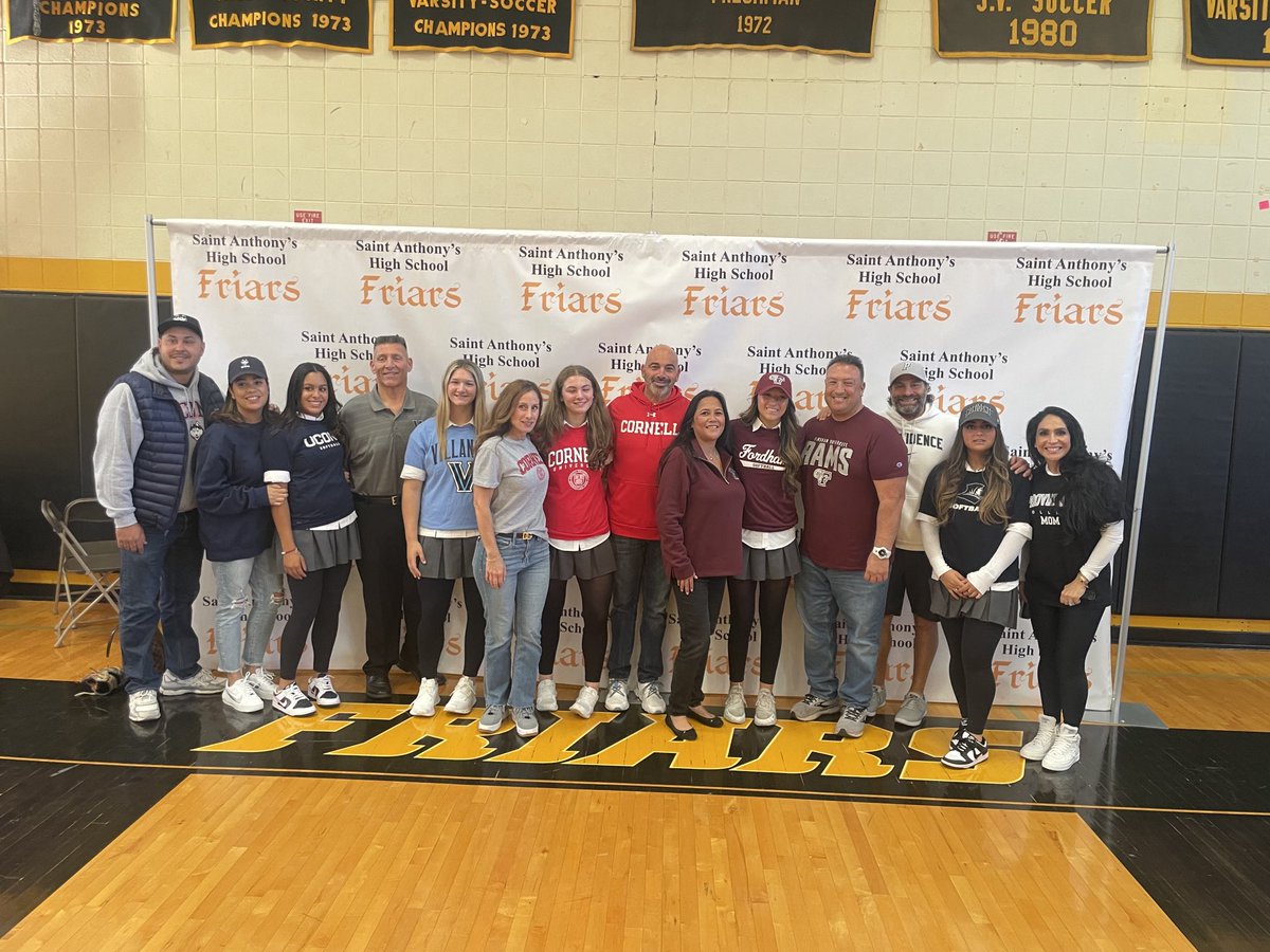 SA Friars Softball tweet media