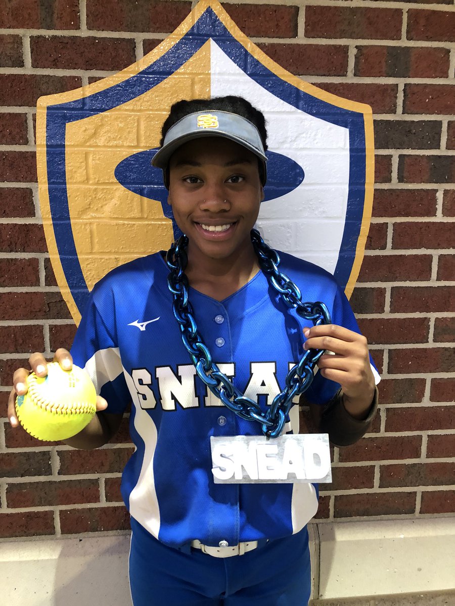 2022Kayden's tweet photo. Dinger against Talladega College! Let’s go Lady Parsons! 💛💙 https://t.co/qAOe4h11GC