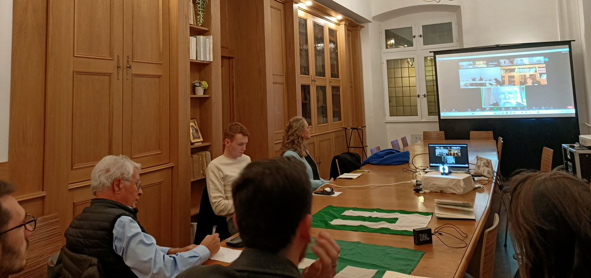UEF_GrandEst's tweet photo. C'est parti pour le jour fixe de l ' @UEF_France sur la défense européenne avec Daniela Preda et Jean Francis Billion. On suit les échanges avec la délégation fédéraliste à Strasbourg.
#ToFedEU #EuropeFédérale #SleepLessEuropeMore https://t.co/rs7Lkk4gim