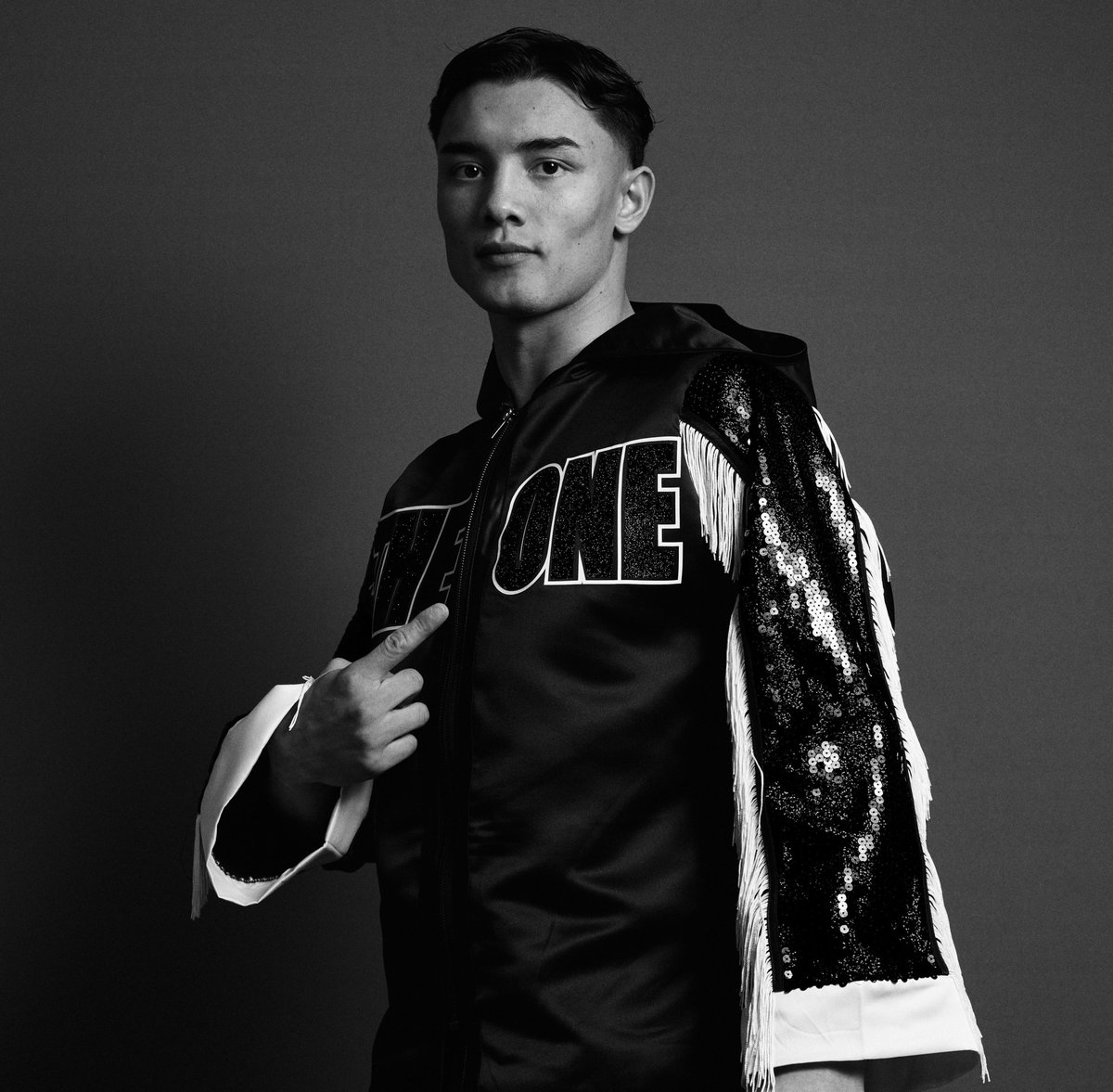 MatchroomBoxing's tweet photo. 🗣️ I love the pressure and I’ll shine on Saturday night. I have big dreams to headline here myself in the years to come. I believe I’m @EddieHearn's best prospect and I’ll prove that when I get the chance!" - @CameronVuong 

#TheOne #MasoudSanmartin https://t.co/PnZ8UoKJJf