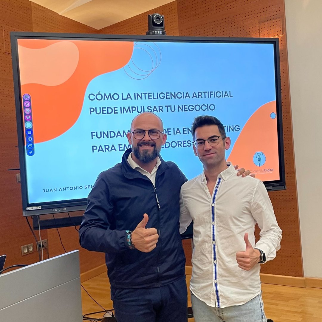 tu_comercial's tweet photo. Impartiendo el taller 🤖 'Cómo la Inteligencia Artificial puede ayudar a tu negocio' en el Centro de Emprendedores de Alicante. ¡Muchas gracias por contar con nosotros! 🤗

#tucomercialdigital #marketingdigital #IA https://t.co/nXNopQ7FLM