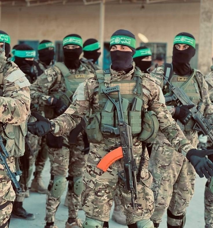 davasuurlu's tweet photo. “Onların kalplerini metîn kıldık. O yiğitler ayağa kalkarak dediler ki: Bizim Rabbimiz, göklerin ve yerin Rabbidir.”

Kehf, 14 https://t.co/b8lP6Mz7jl
