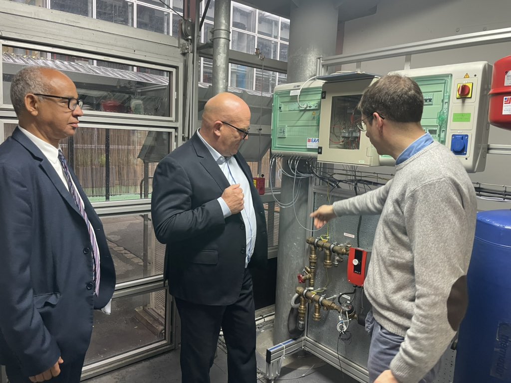 SGPI_avenir's tweet photo. 📍 Présentation du projet C-Decidé, centre de développement de compétences pour une industrie decarbonée 🎓

🏆 Lauréat « Compétences et métiers d’avenir » 8 M€ de  soutien #France2030 

🤝 Projet co-construit avec des partenaires académiques, territoriaux et industriels https://t.co/GMZWxh7LMw