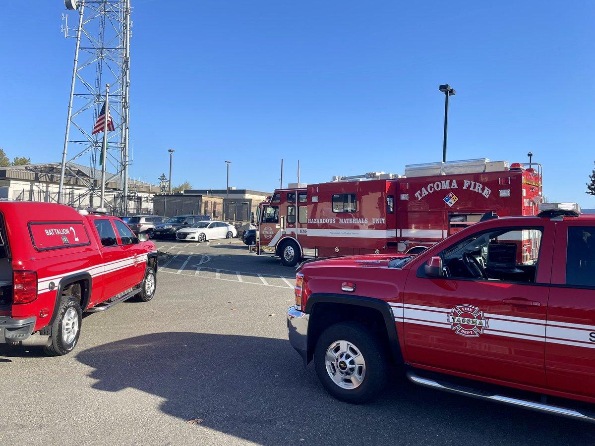Crews are on scene in the 2500 blk of S. 35th to investigate a possible hazardous substance. Hazmat crews have mitigated the situation, and the building is now safe to occupy.
