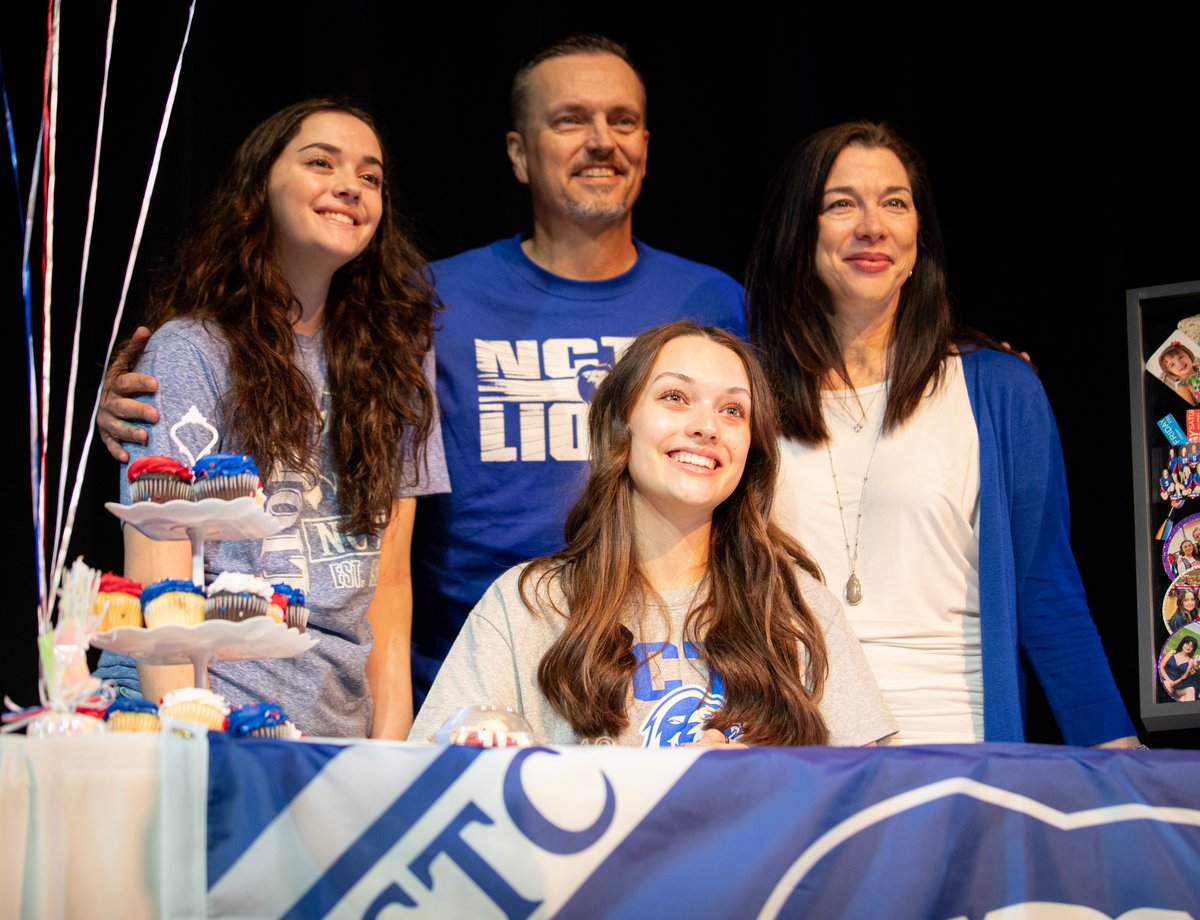 Denton High volleyball star Lauren Perry solidified her collegiate home Wednesday when she signed with UTEP at the school's signing day ceremony.

She was joined by teammate Grace Reinhardt (NCTC) and Broncos soccer standout Annie Meador (LA Tech).
dentonrc.com/sports/high_sc…
