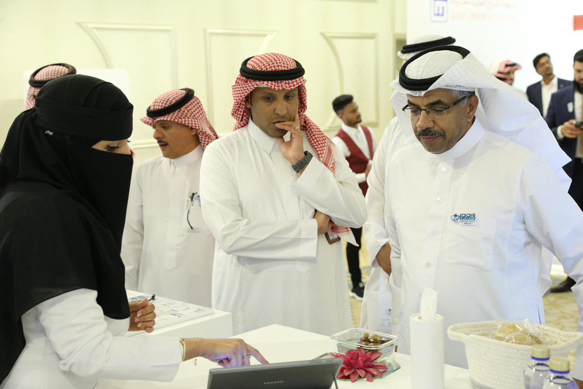 Dukheel_AL_Azmy's tweet photo. دشن الرئيس التنفيذي لـ #تجمع_القصيم_الصحي معرض الأشعة لـ #تخصصي_بريدة  تزامنا مع #اليوم_العالمي_للاشعة بحضور ومشاركة عدد من الشركات المتخصصة..

رابط التغطية كامل : 

https://t.co/Eo9EoRMD02 https://t.co/p7ty82mlFZ