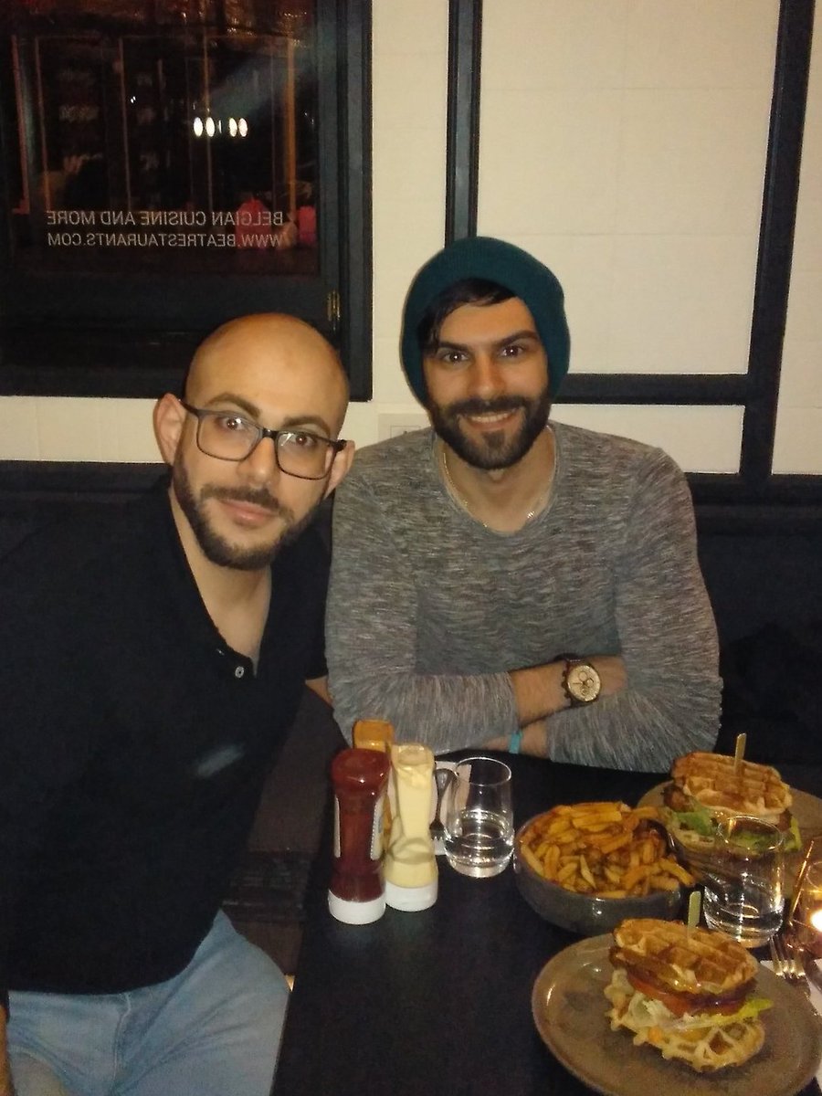 viejocontinent_'s tweet image. Hoy @Sr_Fonseca comienza un nuevo canal de YouTube por su cuenta.

Él es una de las grandes razones de por qué actualmente yo trabajo como divulgador (no juzguen la foto, es de 2019).

Pero hoy lo que toca es ir a apoyarle en su nueva aventura! Enlace debajo 👇🏽