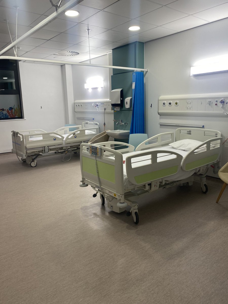 So proud to see our new Children’s Research Facility @uhbwNHS finally opened tonight Well done everyone @bwhospcharity This will make such a difference for our families in BNSSG, SW & beyond #proud @drstuartwalker @RachelHHughes01