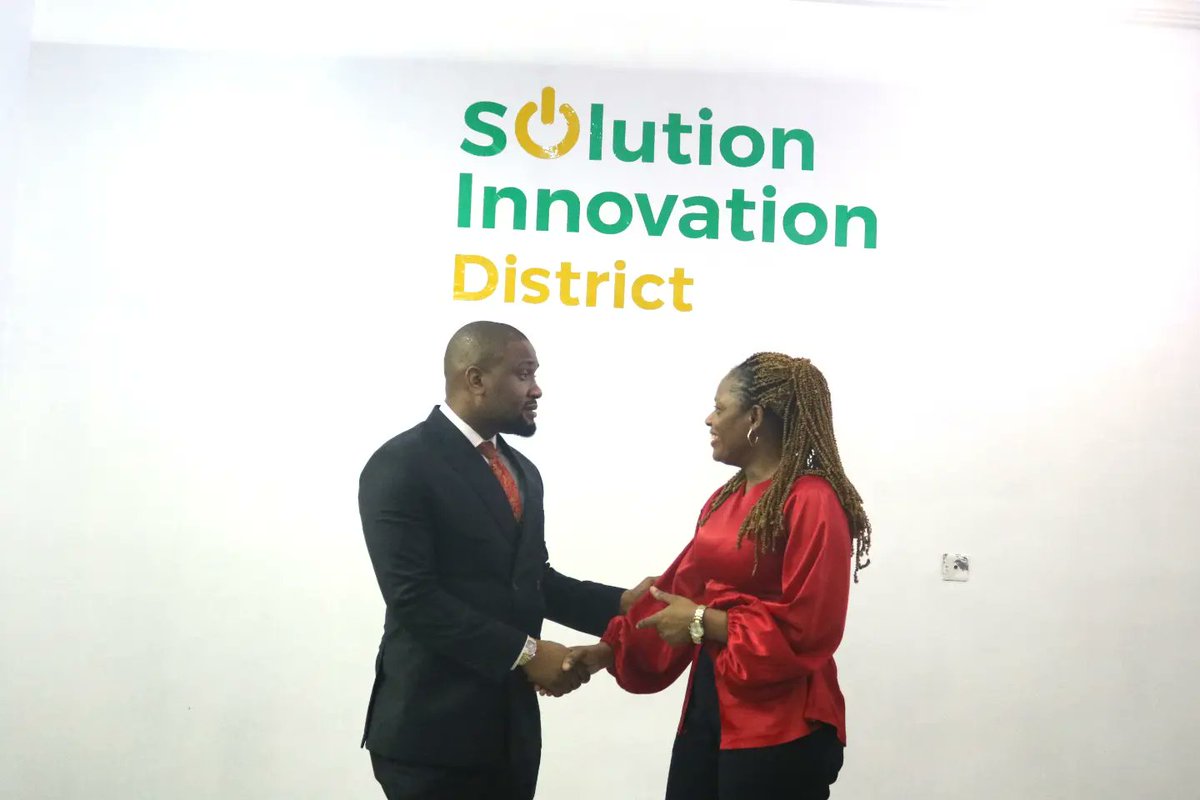 Chinweokoli's tweet image. Have you been to Solution Innovation District in Awka?

So last weekend, I was delighted to host the new Director General/CEO of SMEDAN, Mr. Charles Odii, at the Solution Innovation District (SID) center in Awka, Anambra State.

#solutioninnovationdistrict #SID