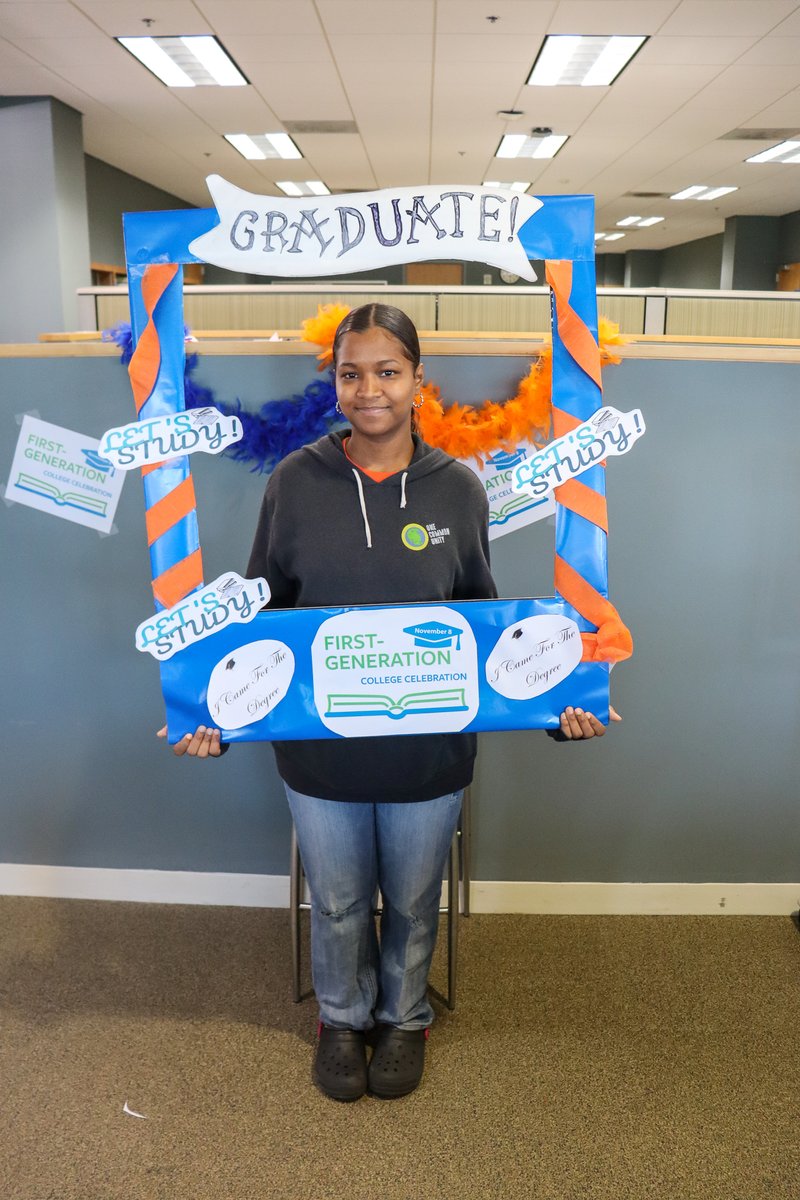 ESRlibrary's tweet image. Happy First-Generation College Day! – To honor the signing of the Higher Education Act of 1965, which created the programs that coined the term &quot;first-generation&quot; to college students: TRIO Programs.

Pictured: Najae Potts &amp;amp; Jamary Calhoun