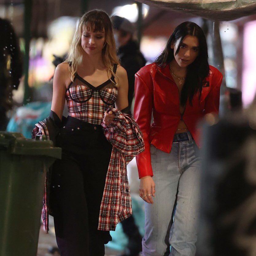 ᅠ       
            
         ⁀  ׄ ⟡ via @/ceIebsupdates  ´s website

                      Vienna Filho &amp; Grace Dawson
                      have been seen while filming 
                      something tonight in London.