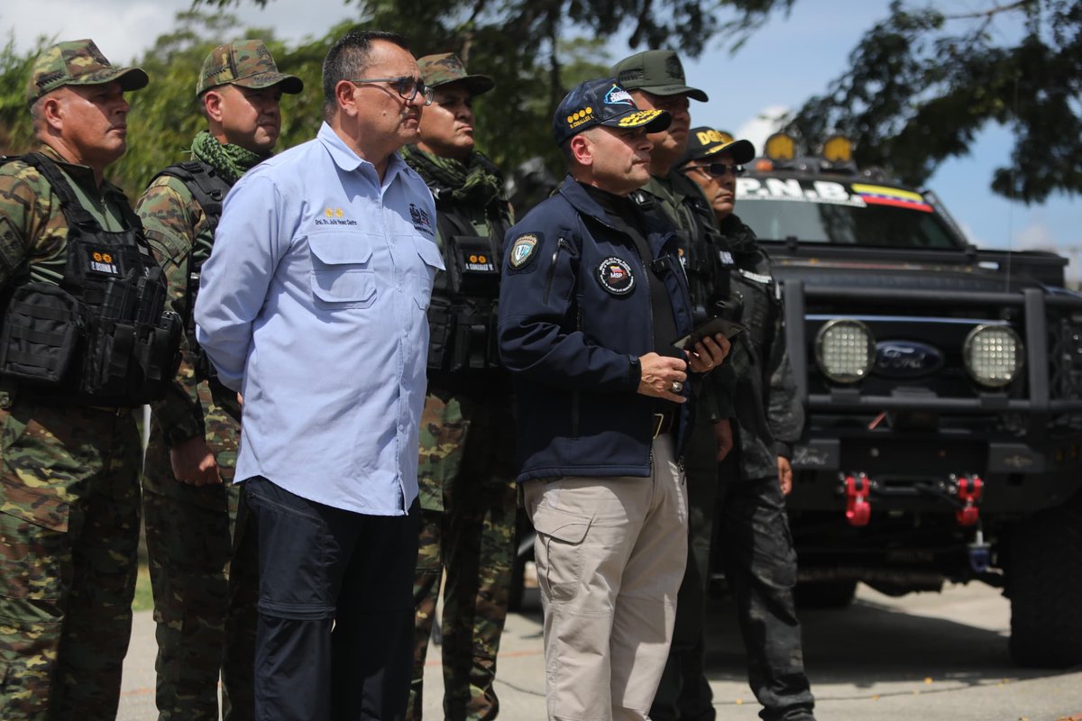 🔴 #AHORA || Desde la tierra de Santos y Sabios, el Vpdte. Sectorial A/J <a href="/CeballosIchaso1/">@FuerzaDinamica Remigio Ceballos Ichaso</a> ofreció balance sobre la Operación Gran Cacique Guaicaipuro realizada en el Internado Judicial Trujillo.

#UnidadNacionalPorElEsequibo