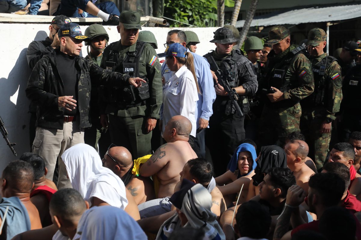 🔴 #EnVivo || Vpdte. Sectorial A/J <a href="/CeballosIchaso1/">@FuerzaDinamica Remigio Ceballos Ichaso</a>: “Vamos a mantenernos en combate directo contra el crimen y las mafias criminales. Hemos acabado con el 'Pranato' y quienes intenten realizar esas prácticas serán sometidos a la justicia. ¡Con fuerza!