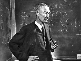 killforcandies's tweet photo. Meet the ‘father of the atomic bomb’
One of the biggest movie releases of 2023 is Oppenheimer, the true story of a US scientist who created the atomic bomb. https://t.co/r7yGsz3oEt