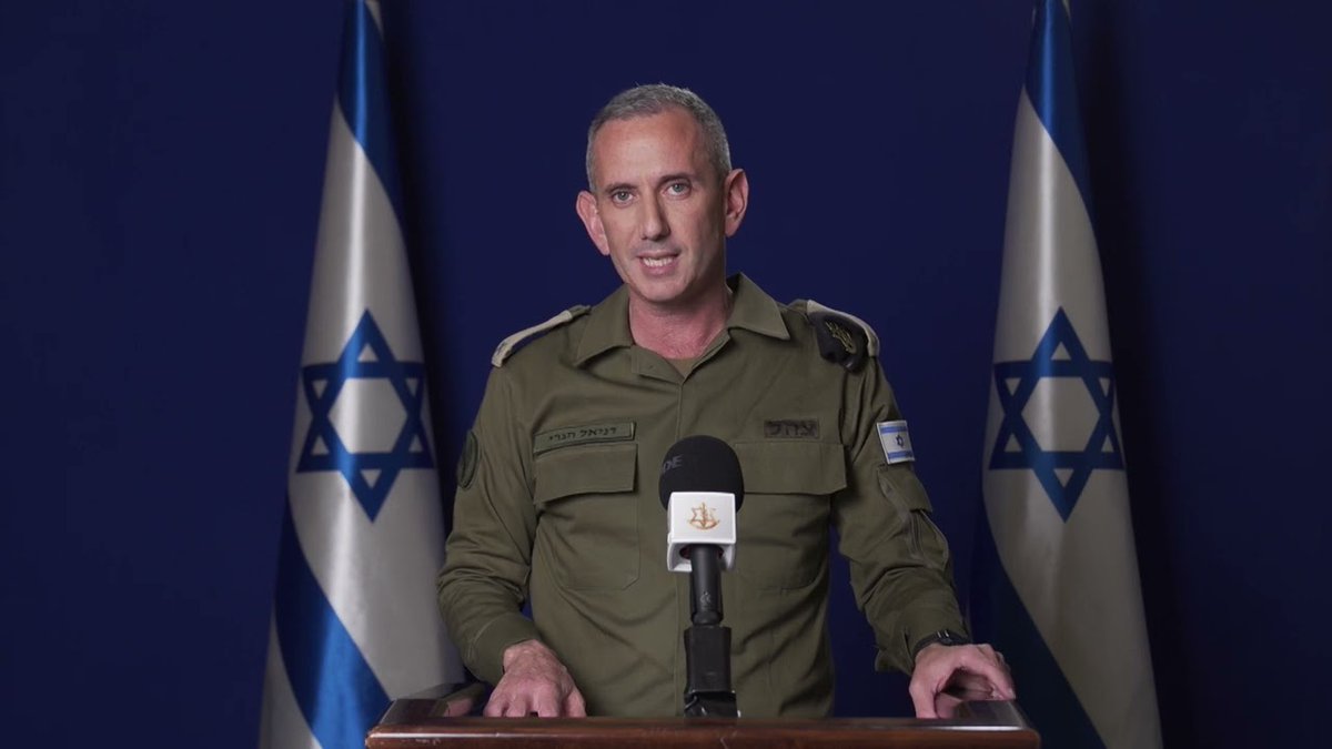 🚨  BREAKING: ISRAELI ARMY SPOKESMAN REVEALS MAJOR DEVELOPMENTS | HAMAS CAPITULATING 

- We foiled an attack by Hezbollah directed by Iran in Brazil

- We caused great damage to Hamas’ air and naval systems

- Hamas has LOST CONTROL of the northern Gaza Strip

- Hamas’ internal