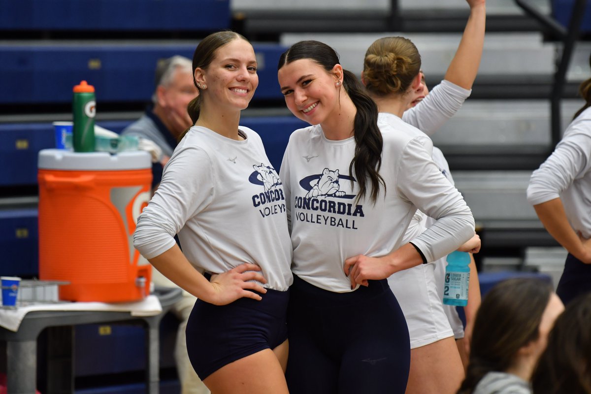 🏐 | Pre-gamin' from Friedrich Arena as <a href="/cunevolleyball/">Concordia Bulldogs Volleyball</a> gets set to take on Jamestown in the GPAC semifinals.

#LevelUp! 📈