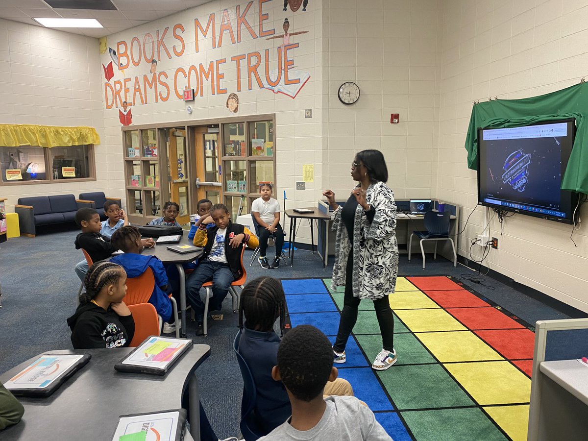 DrRubyChampion's tweet image. We celebrated National STEAM Day today at J.W. Dobbs Elementary by participating in eSports and exploring our PBLs! It was a great day to game!!! @ Dobbs! @tragin761 @DrQualynKM @APSDobbs @apssupt @apsSTEM
#NationalSTEMSTEAMDay #learningwithoutlimits #STEMisawesome