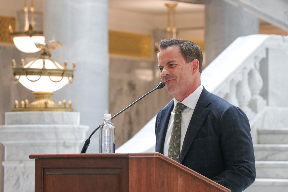 Today, I hosted one of my last events as Speaker of the House, centered around how to "Build the Life You Want" – a very fitting theme. Arthur is a phenomenal thought leader but an even better person and friend.