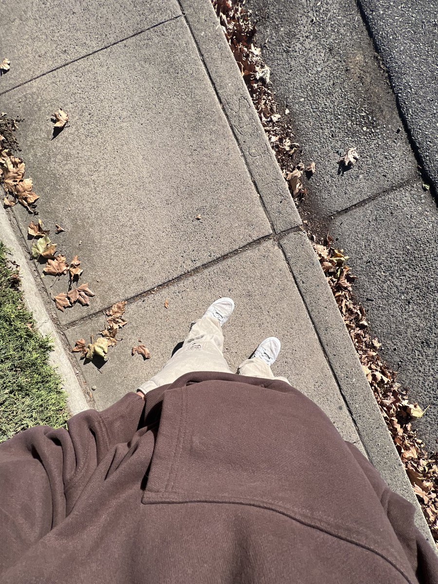 gaikoval's tweet photo. its not cold enough in sac https://t.co/D0Fh0Yhhbx