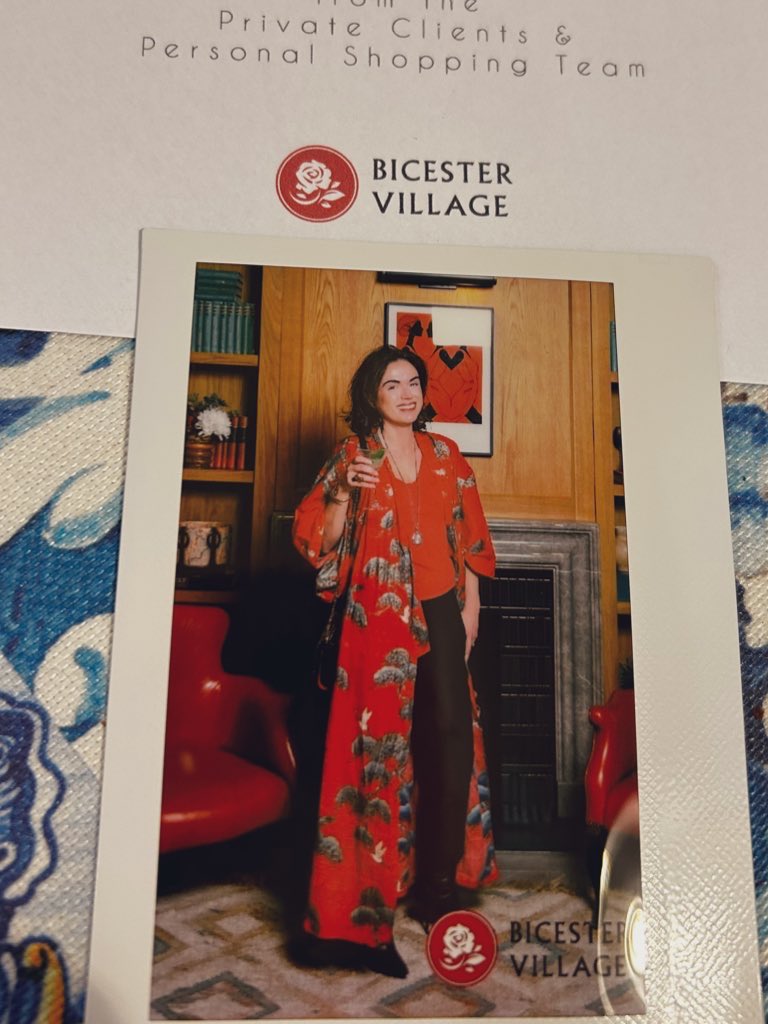Leisha007's tweet photo. #legalstyleawards tomorrow. Who is coming I’m friends with on here &amp; who (hopefully) voted for me?! Lol. @LizMcG_emplaw #stylishsolicitor @mcdermottkc_ #lifeofstyle. Who else? I’m excited! I’ve been at a style thang @bicestervillage tonight. Just home. https://t.co/zGZ0lPNuws