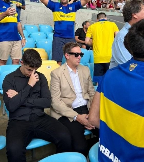 frabigol's tweet photo. Hace días, Federico Beligoy, presidente de la asociación de arbitros, iba a LA TRIBUNA DE BOCA a ver la final de la Libertadores.

Casualmente, días despues, con boca necesitando no perder para poder entrar a la próxima Copa, le roban a mano armada a San Lorenzo. Escandaloso. https://t.co/MDDJWSfxwm