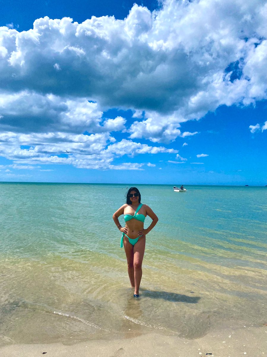 VaneCardenas2's tweet photo. 🩵🌊✨ https://t.co/HcVJplITDC
