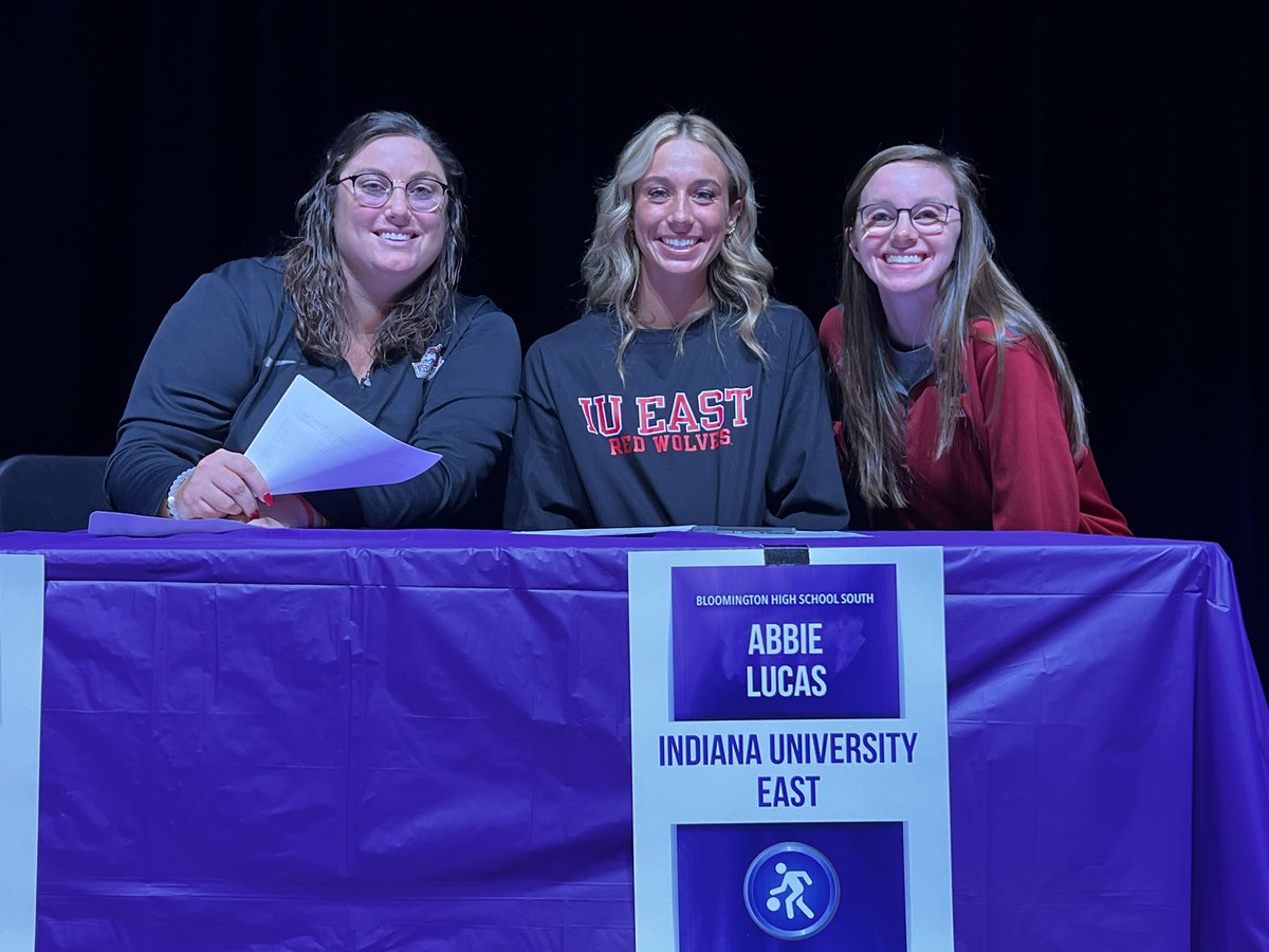 Alucas_33's tweet image. Signed! #Redwolves