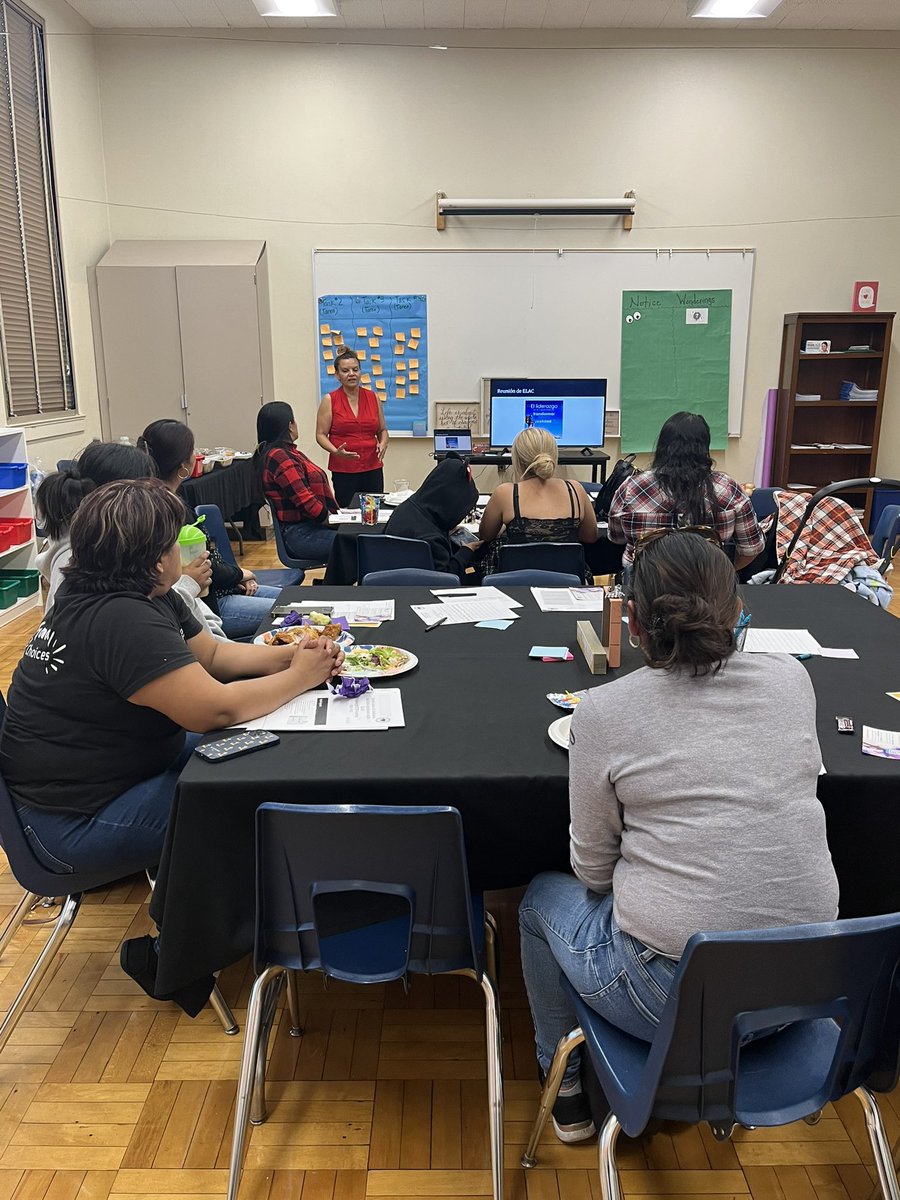 Great turnout for our @LindberghStemLB ELAC meeting! Shout out to @DrSandraVelasco for her work engaging with our families! #TogetherWeRise