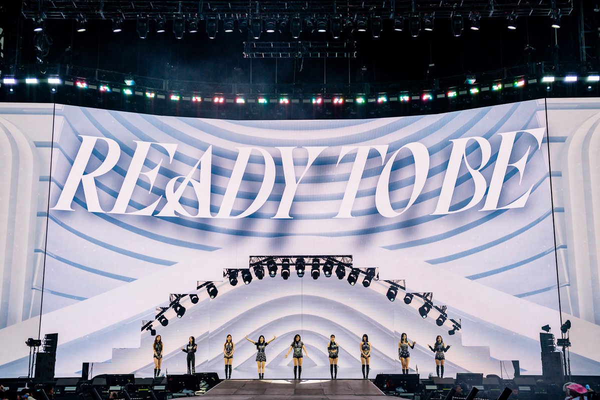 marvelstadiumau's tweet photo. Iconic 💕 TWICE, the first K-POP and female group to headline a Stadium in Australia!

📸: Ian Laidlaw.
Marvel Stadium, 4/11/2023 https://t.co/F2yvOzJwGh