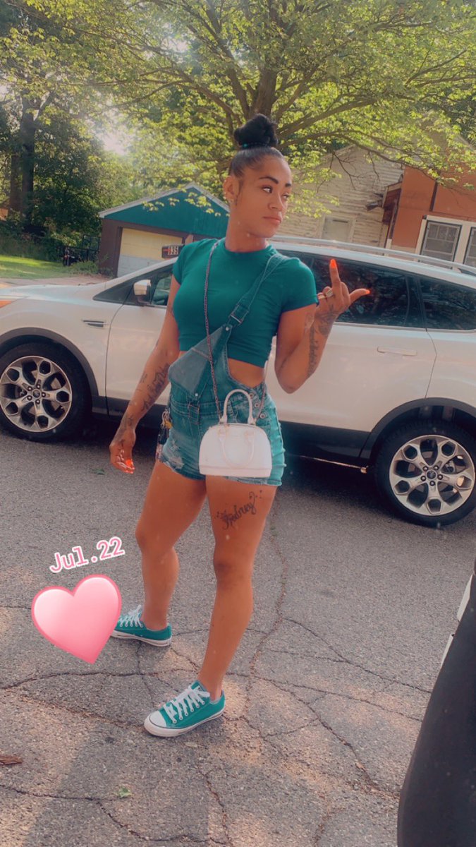 <a href="/BAEuKNOWuFINE/">John doe</a>🥰🩵🩵🩵