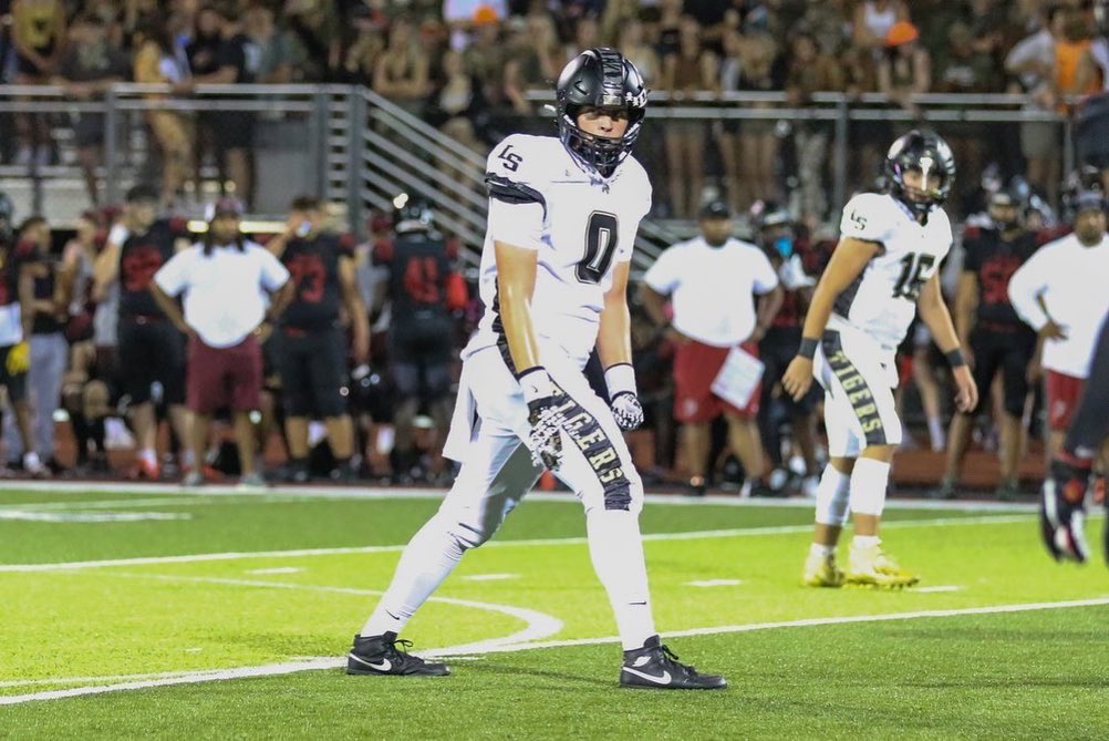GrantThomas86's tweet photo. GTO out...

This year was a roller coaster, missing my first ever games with injury, every win and every loss but I wouldn't have wanted it any other way. It's now time to say goodbye to football and it's now on to greater things.

Sincerely, GTO
#GT0 #AGTG https://t.co/pSfNAuprZ3