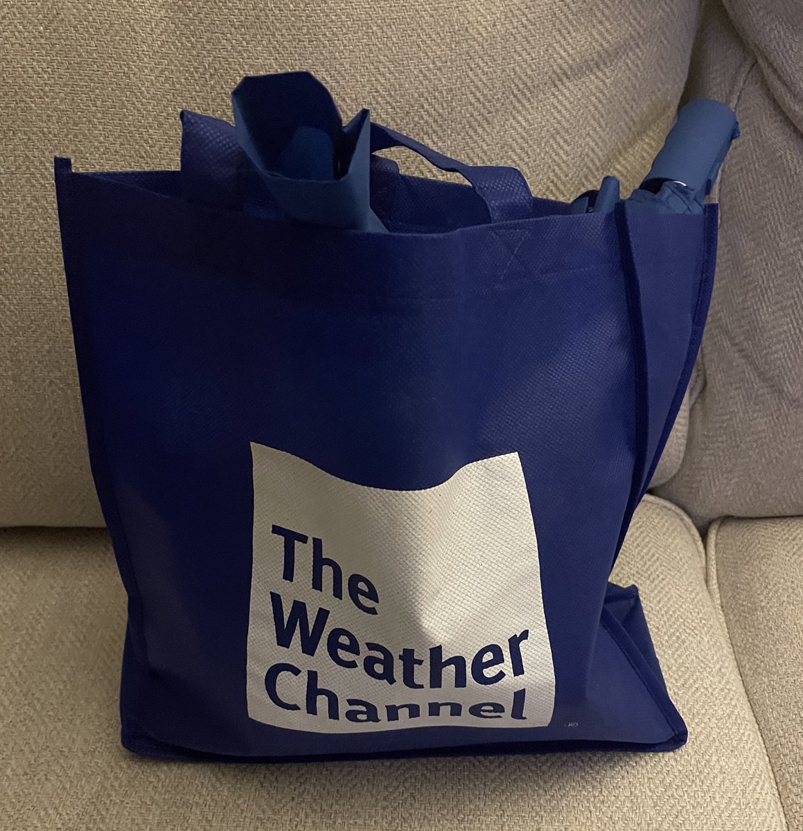 Starting my first week at The Weather Channel this #NationalSTEMDay! Proud to be a member of the meteorological community and contribute to shaping our global understanding of weather.⚡️⛅️