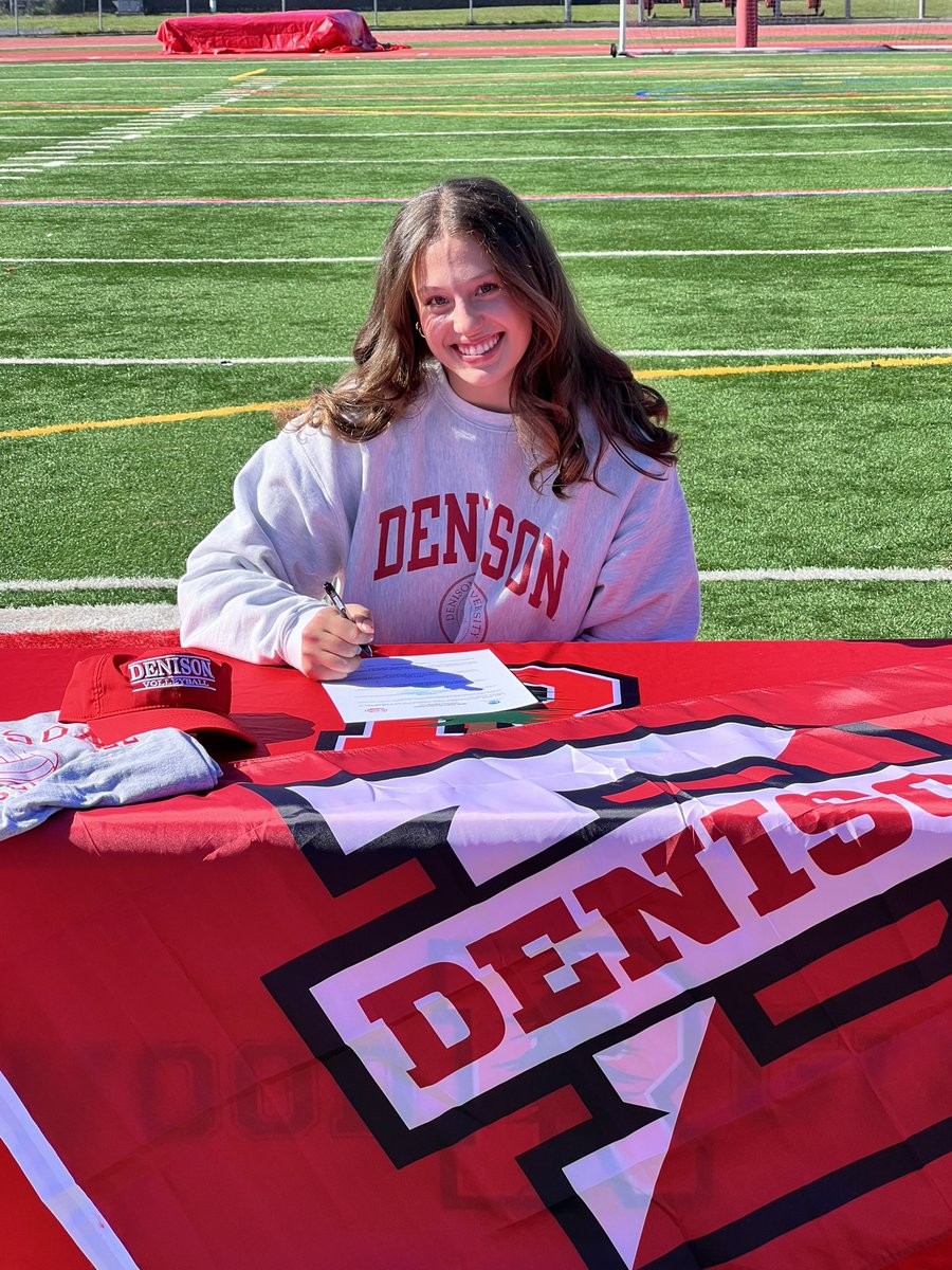 JSicklick's tweet photo. It’s official! 🖊️🏐❤️ So proud of you, Kate!! @KSicklickvball @DenisonVB @MaxPreps @absolutevball @JeremySicklick @PrepDigCA https://t.co/3CvJ33pQD9