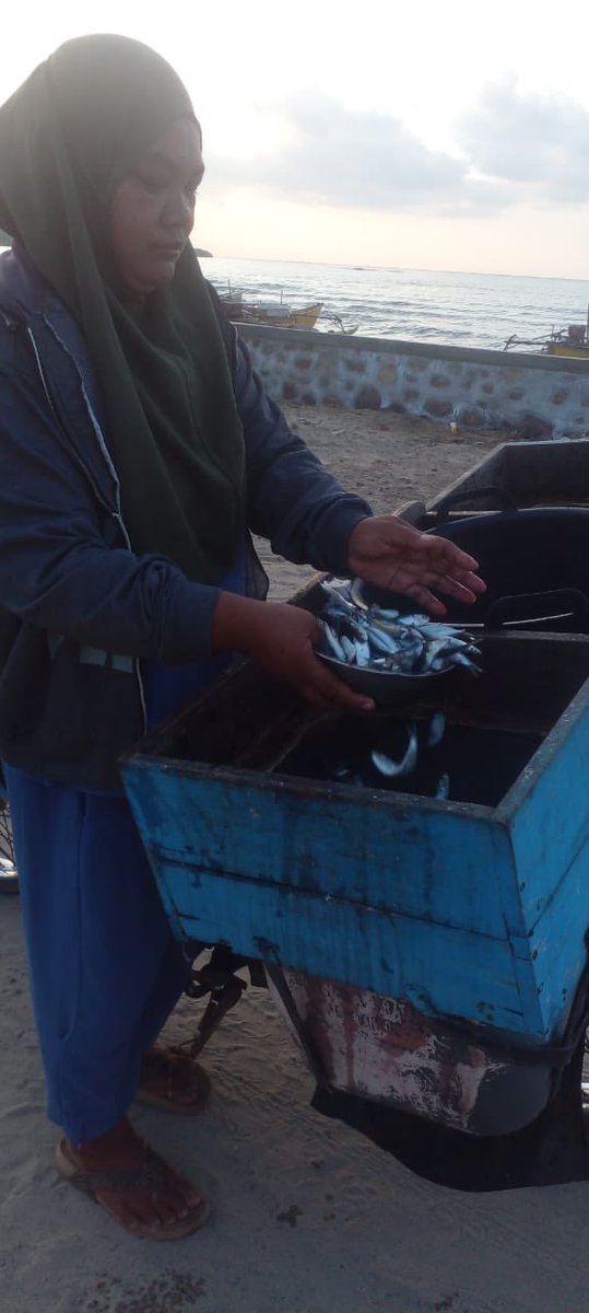 EtangoSandra's tweet photo. Kamis (09/11), Sandra Etango, Luhkan Kab. Boalemo, di Pelaku Utama (Isma Albakir) Ds. Tapadaa, melaporkan pemasaran ikan keliling, 08/11/23 sebanyak 50kg, harga jual 15.000/kg
#GiatLuhkanSatminkalBitung
#LuhkanBoalemo
#pemasaranikan https://t.co/F9LlOVm2ZB