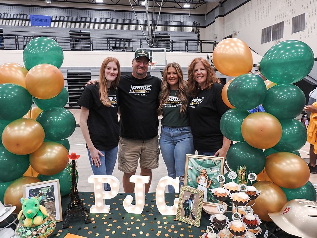 Fergie_2024's tweet photo. officially a dragon!! 💛🐲💚

can’t wait for this next adventure! https://t.co/gc9Jblp2yD